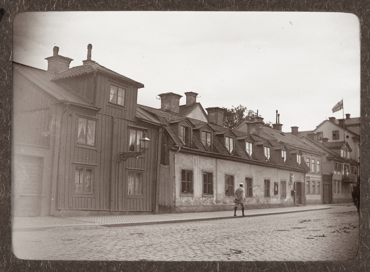 1912